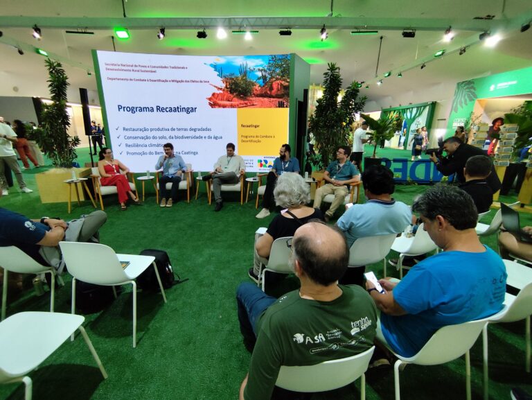 O encontro realizado na COP30, em Belém (PA), expôs lacunas nas políticas de conservação da Caatinga | Foto: Lorena Simas