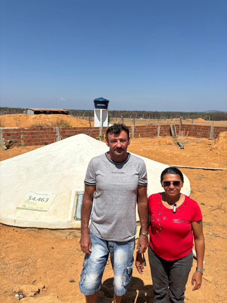 Esperança que brota com a chegada da água